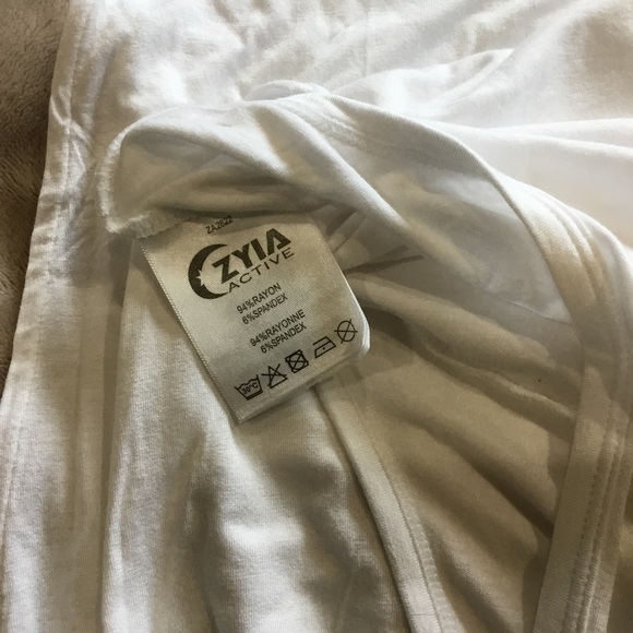 NWT Finesse Tank, ZYIA Active - Picture 5 of 5